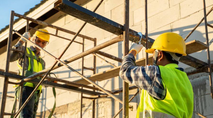 Professional residential roofers in Lake Mills, IA